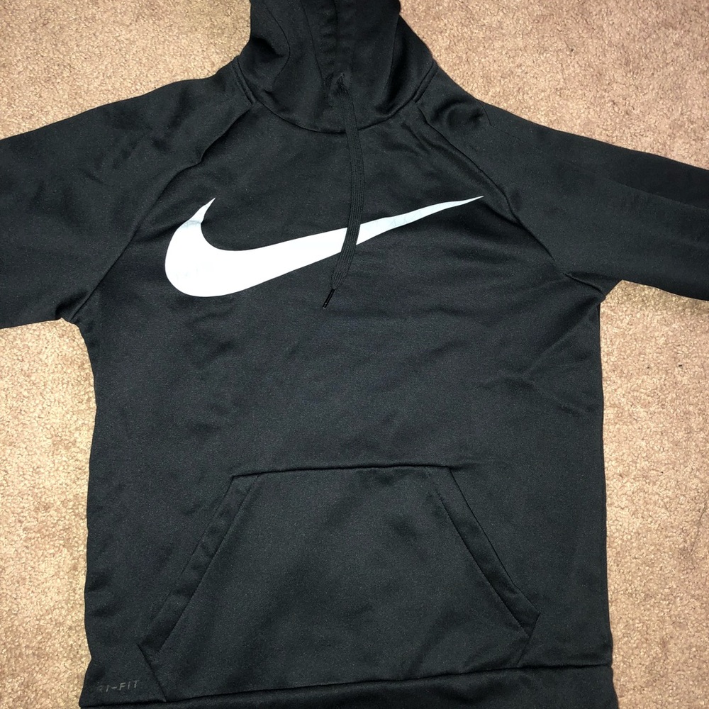 Black ThermaFit Nike hoodie